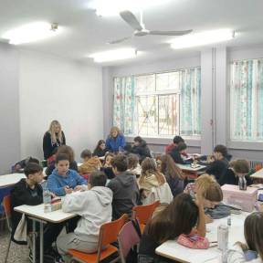 Η ΣΤ τάξη του σχολείου μας ζει την ισότητα των  δύο φύλων