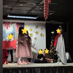 Χριστουγεννιάτικη γιορτή της  Β' τάξης