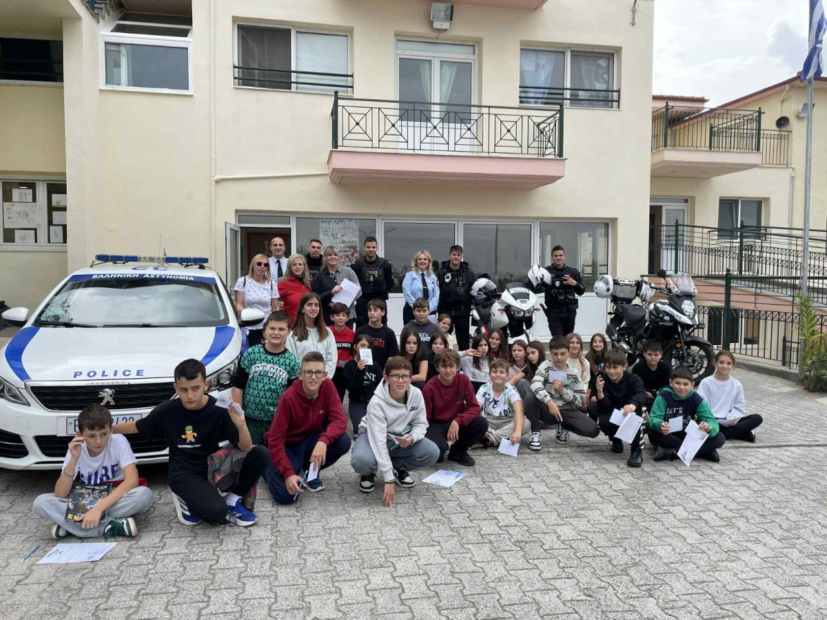 2a01d651-69f2-49e0-b499-10a03480cd71